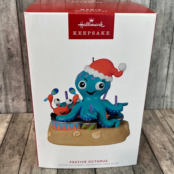 Festive Octopus - Picture 1 of 7